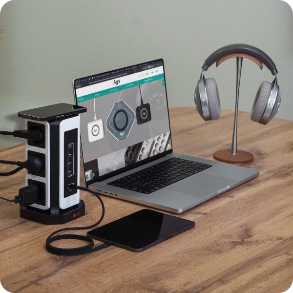 Сетевой фильтр башня 9 розеток, 2 метра, 4 USB + 1 Type-C 65 Вт, чёрный белый TP-VD5U9E-C